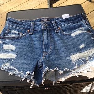 Classic Abercrombie low rise denim shorts